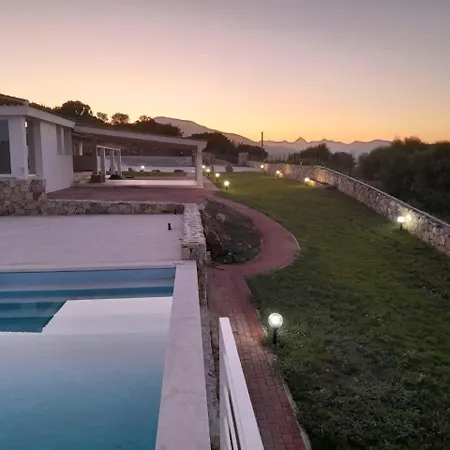 Lodge Mbita Sardegna Brunella