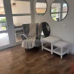 Mbita Sardegna بيت خشبي *