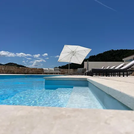 Lodge Mbita Sardegna Brunella